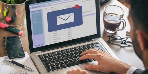 Srovnání nástrojů pro interní e-maily: Který je ten nejlepší?